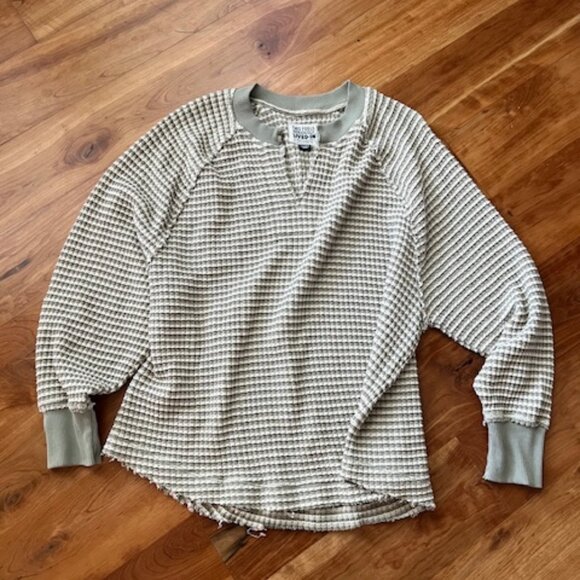 NWOT* AE Big Hug Notch Neck Waffle Sweatshirt - Picture 3 of 4
